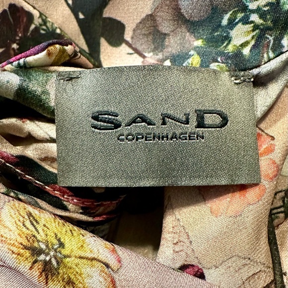 SAND Copenhagen, beautiful silk shell, size small. - Picture 6 of 6